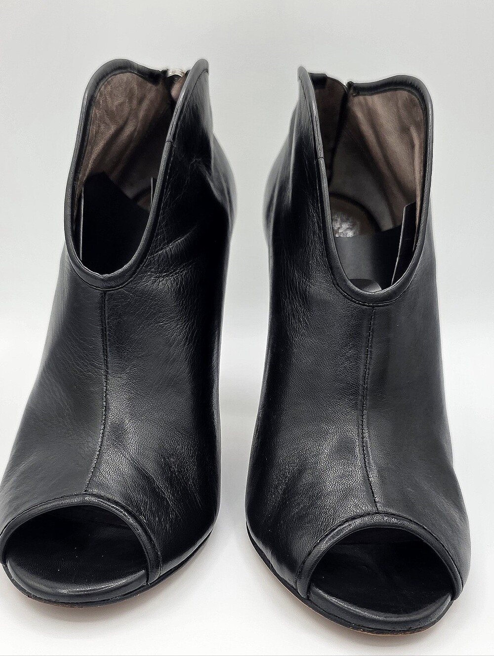 Vince Camuto Black Leather Peep Toe Ankle Booties Heels 7.5